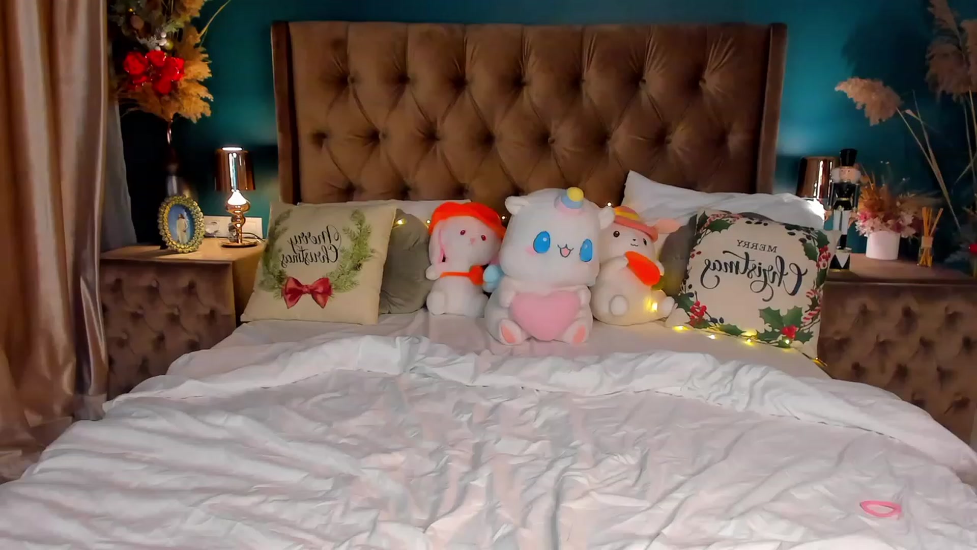 Gallery image thumbnail from ElsaYoung's myfreecams stream on, 12/23/2023, 17:12 image 11 of 20
