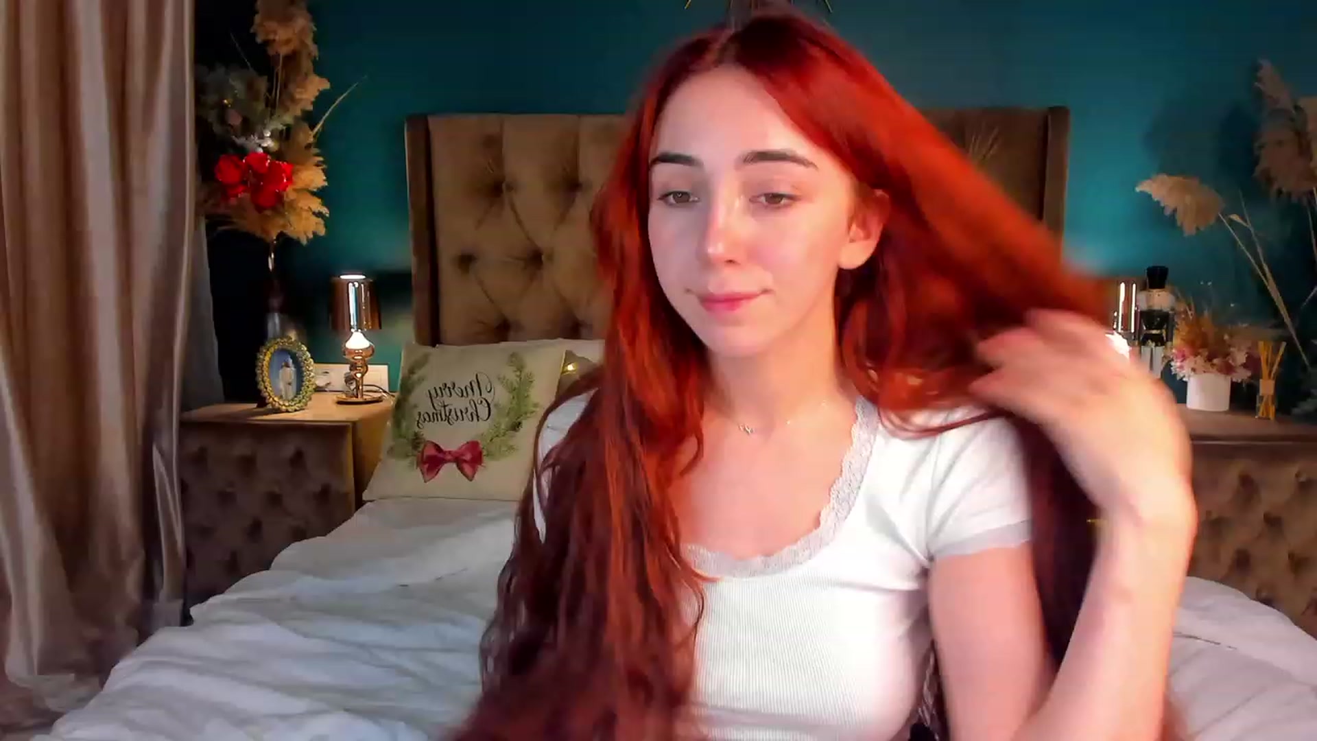 Gallery image thumbnail from ElsaYoung's myfreecams stream on, 12/23/2023, 17:49 image 12 of 20