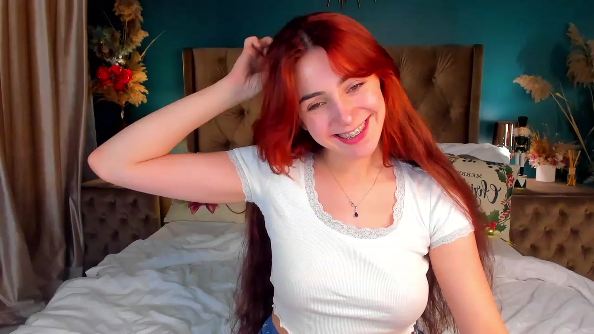 Gallery image thumbnail from ElsaYoung's myfreecams stream on, 12/23/2023, 19:07 image 2 of 20