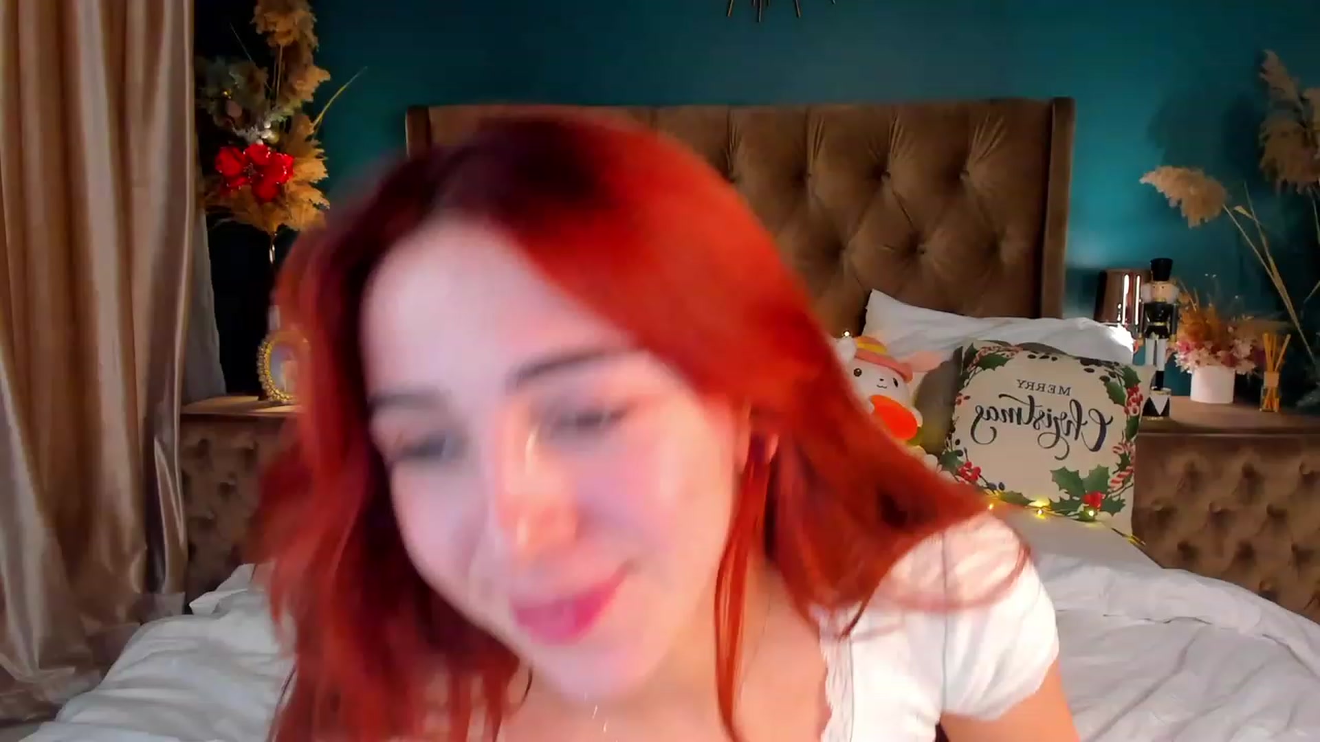 Gallery image thumbnail from ElsaYoung's myfreecams stream on, 12/23/2023, 19:07 image 3 of 20