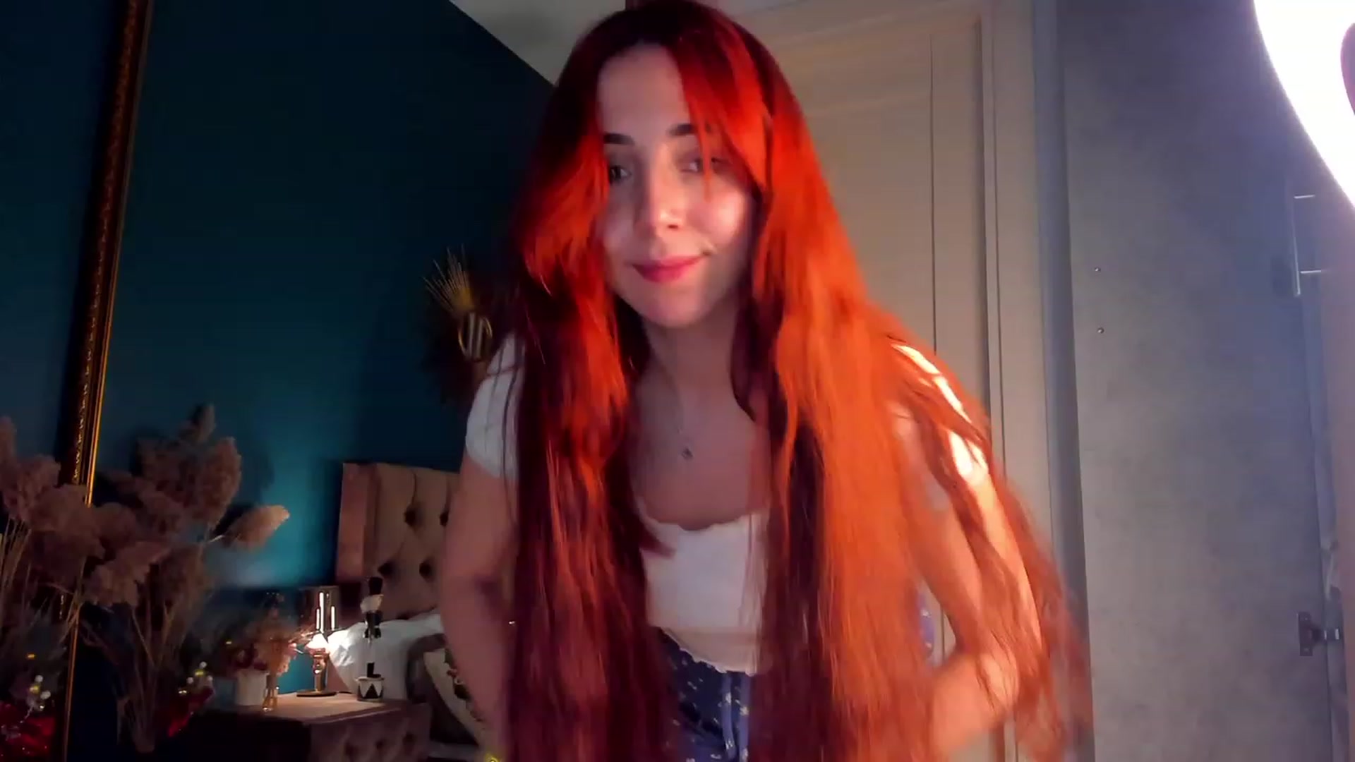 Gallery image thumbnail from ElsaYoung's myfreecams stream on, 12/23/2023, 19:07 image 9 of 20