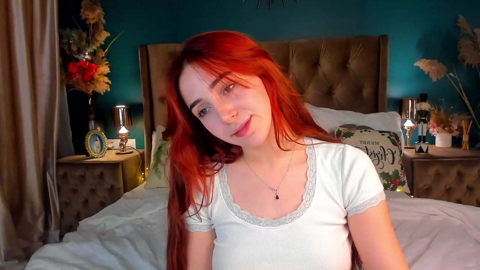 Gallery image thumbnail from ElsaYoung's myfreecams stream on, 12/23/2023, 20:28 image 14 of 20