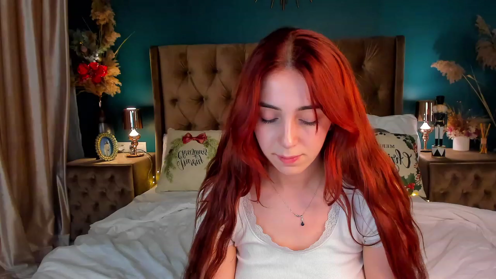 Gallery image thumbnail from ElsaYoung's myfreecams stream on, 12/23/2023, 20:28 image 1 of 20