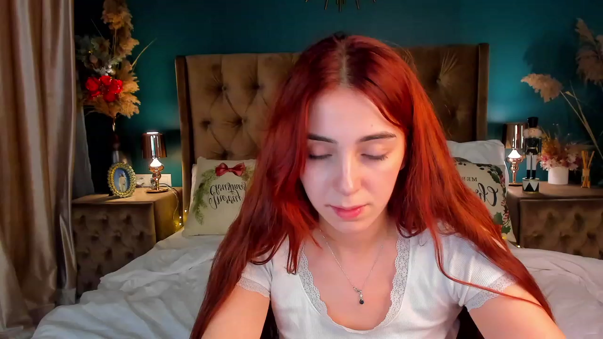 Gallery image thumbnail from ElsaYoung's myfreecams stream on, 12/23/2023, 20:28 image 10 of 20
