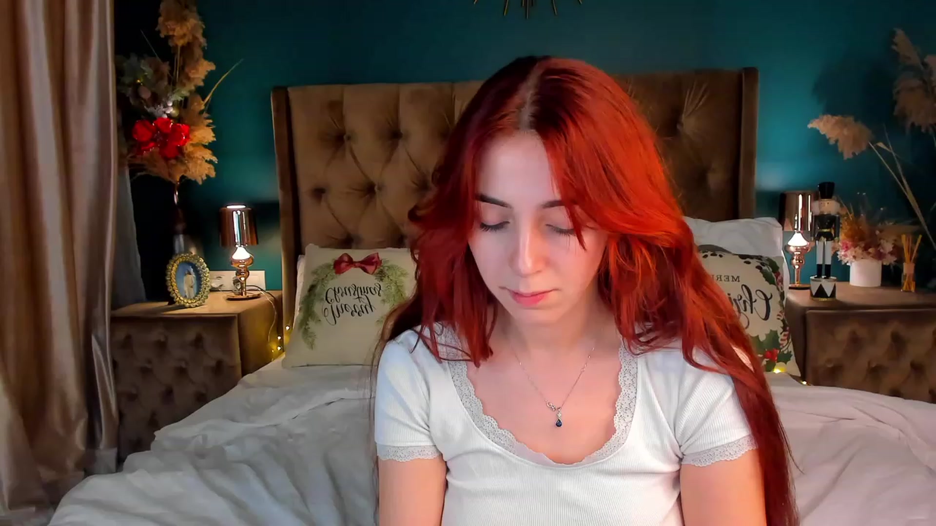 Gallery image thumbnail from ElsaYoung's myfreecams stream on, 12/23/2023, 20:28 image 17 of 20