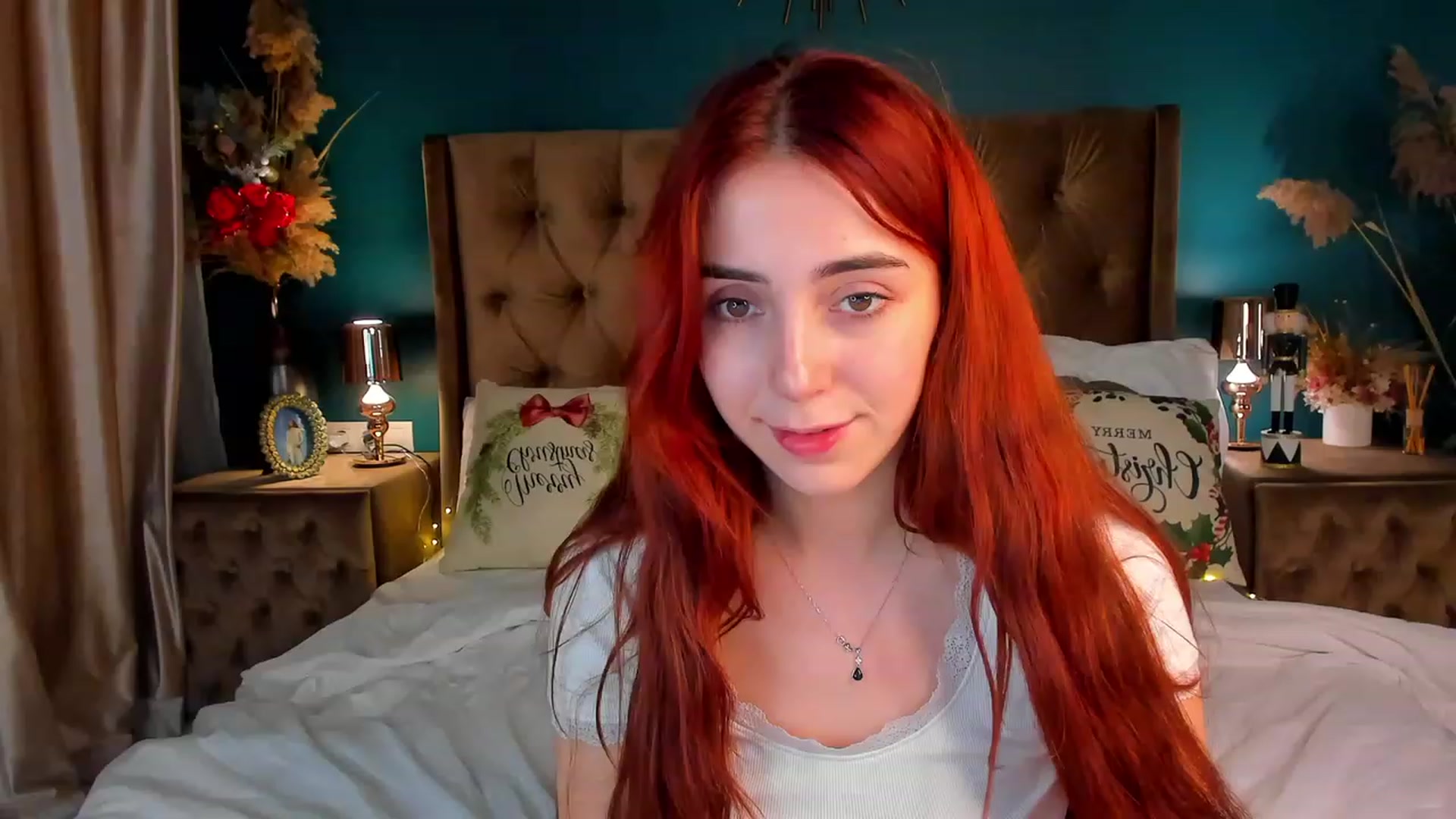 Gallery image thumbnail from ElsaYoung's myfreecams stream on, 12/23/2023, 20:28 image 8 of 20