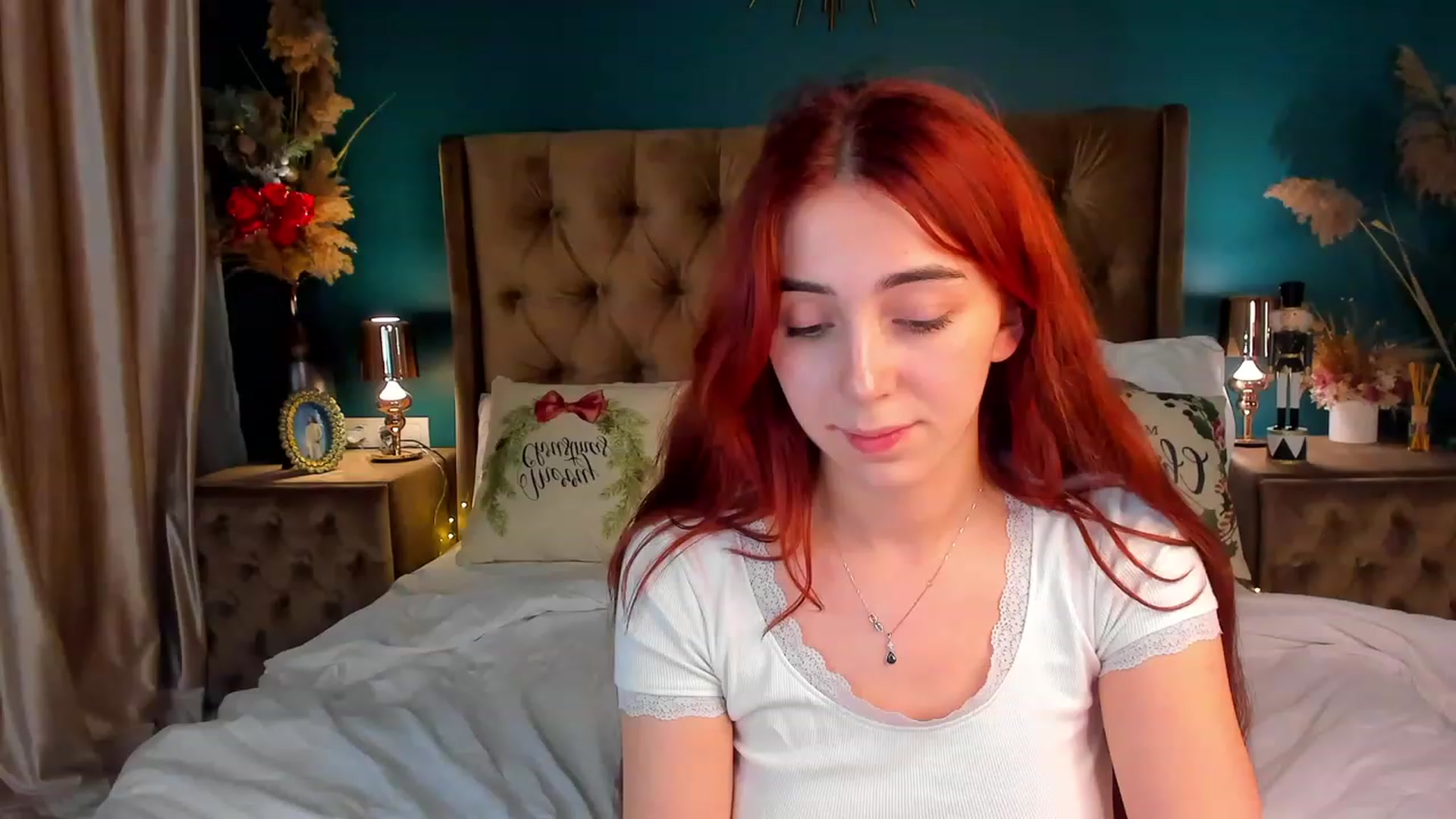 Gallery image thumbnail from ElsaYoung's myfreecams stream on, 12/23/2023, 20:28 image 4 of 20