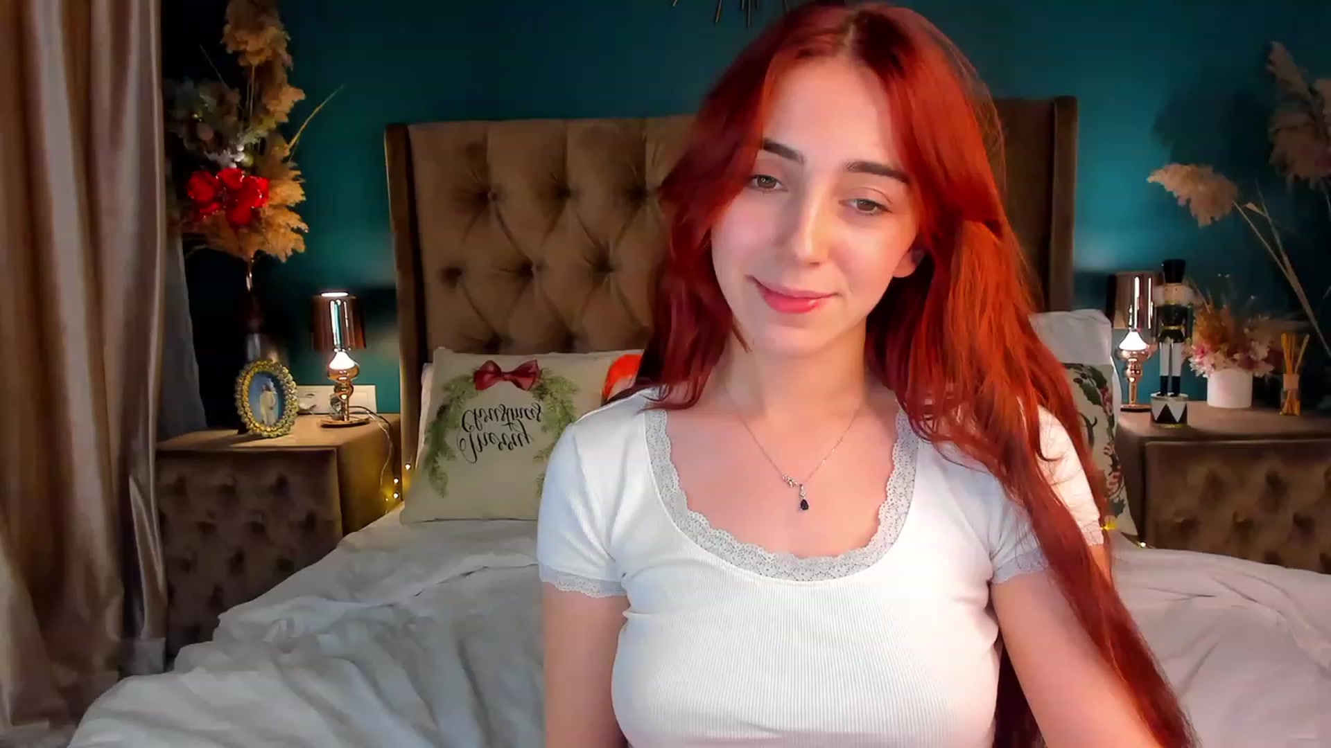 Gallery image thumbnail from ElsaYoung's myfreecams stream on, 12/23/2023, 20:28 image 13 of 20