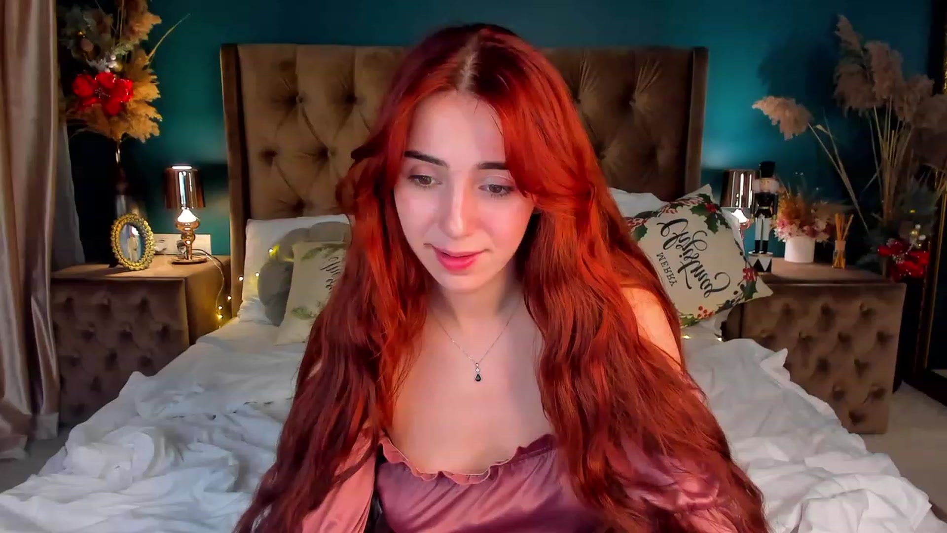 Gallery image thumbnail from ElsaYoung's myfreecams stream on, 12/24/2023, 11:56 image 1 of 20