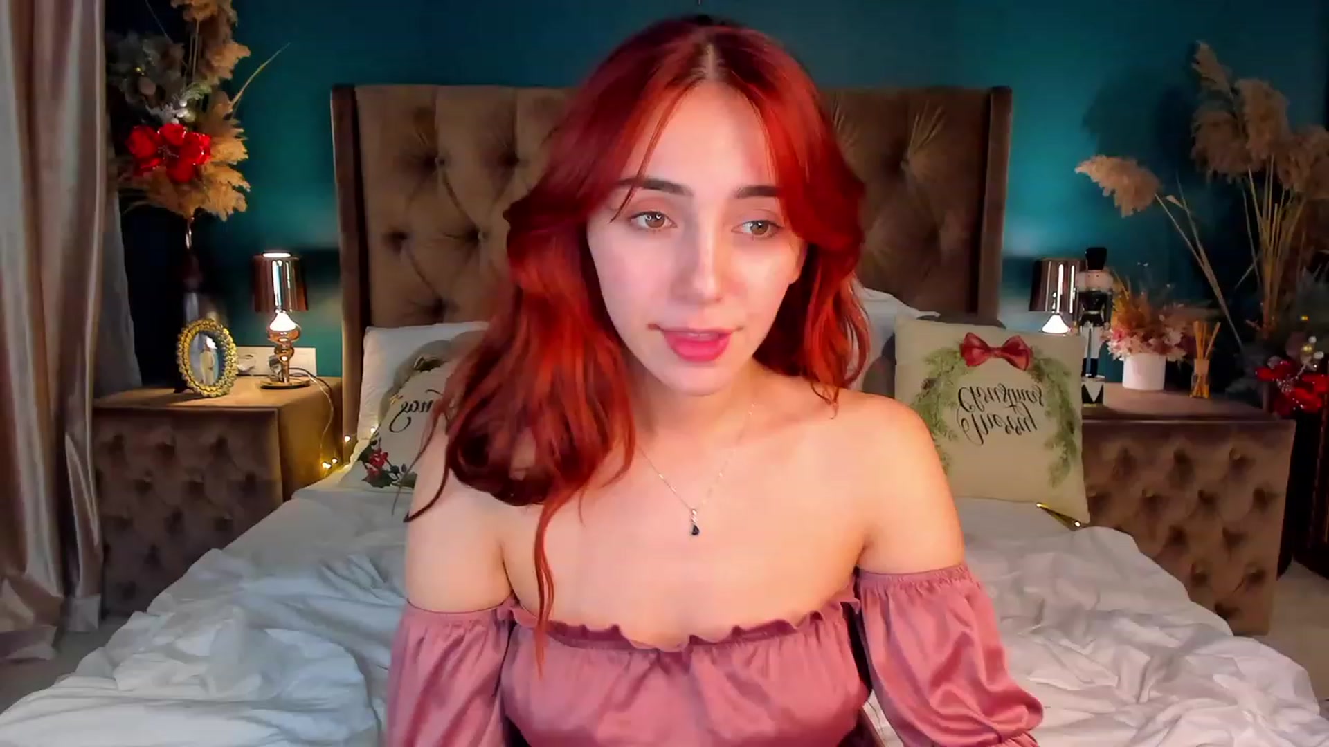 Gallery image thumbnail from ElsaYoung's myfreecams stream on, 12/24/2023, 12:50 image 11 of 20