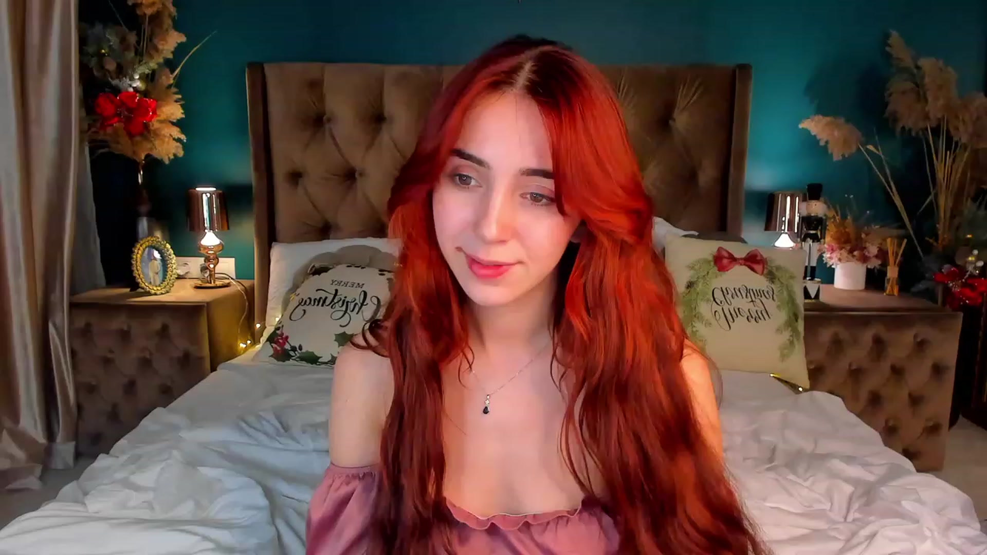 Gallery image thumbnail from ElsaYoung's myfreecams stream on, 12/24/2023, 12:50 image 16 of 20