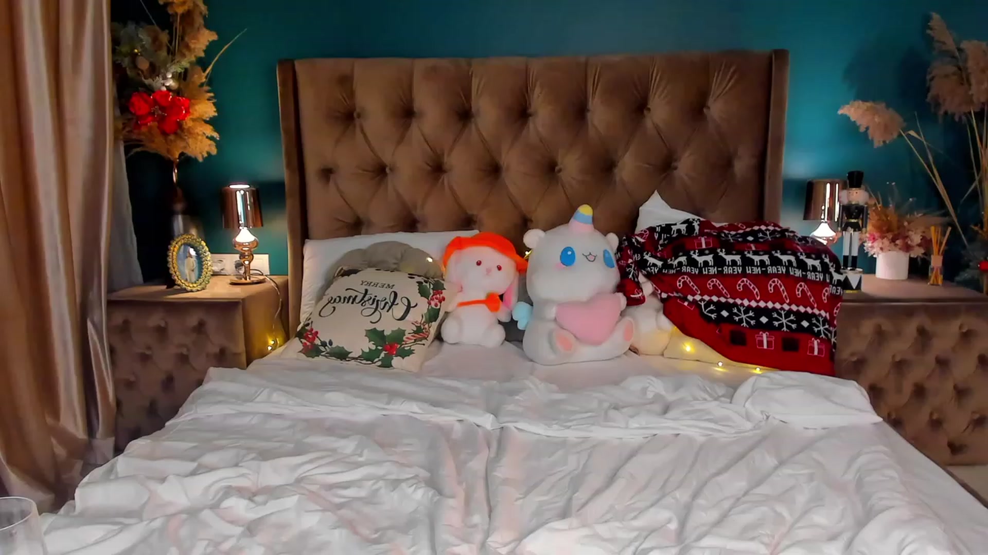 Gallery image thumbnail from ElsaYoung's myfreecams stream on, 12/24/2023, 21:27 image 20 of 20