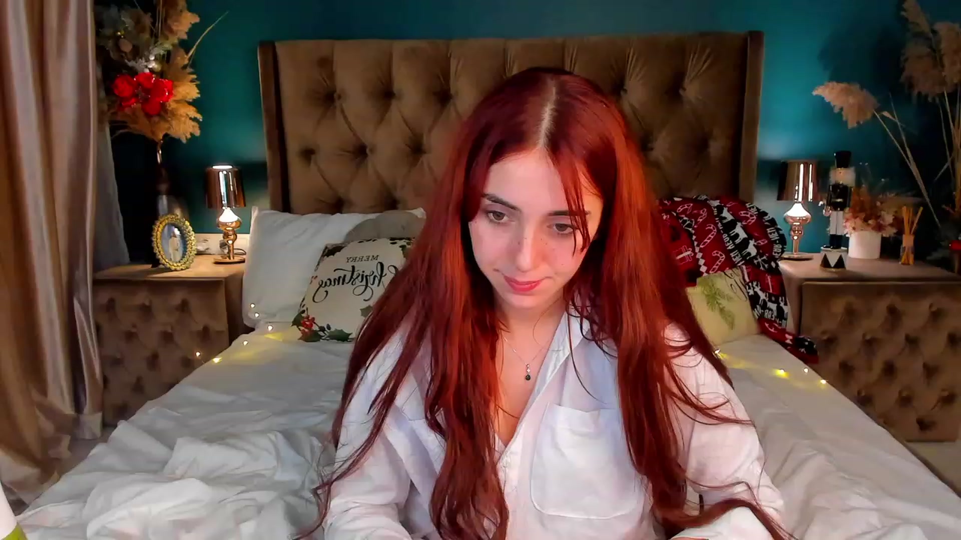Gallery image thumbnail from ElsaYoung's myfreecams stream on, 12/25/2023, 03:59 image 16 of 20