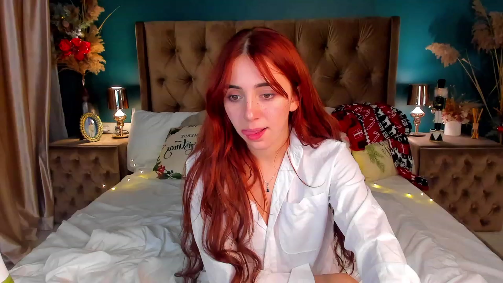 Gallery image thumbnail from ElsaYoung's myfreecams stream on, 12/25/2023, 03:59 image 15 of 20
