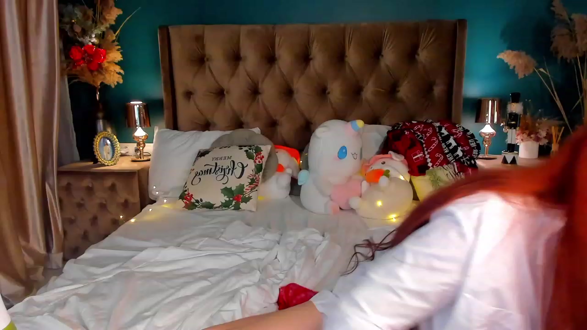 Gallery image thumbnail from ElsaYoung's myfreecams stream on, 12/25/2023, 03:59 image 4 of 20
