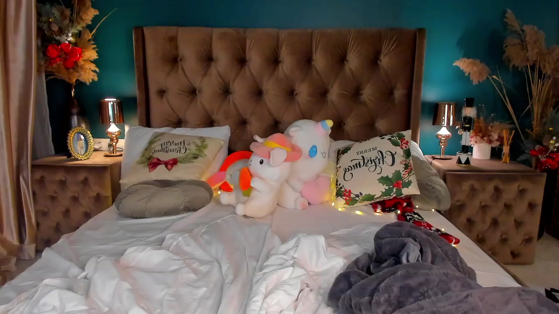 Gallery image thumbnail from ElsaYoung's myfreecams stream on, 12/25/2023, 04:59 image 20 of 20