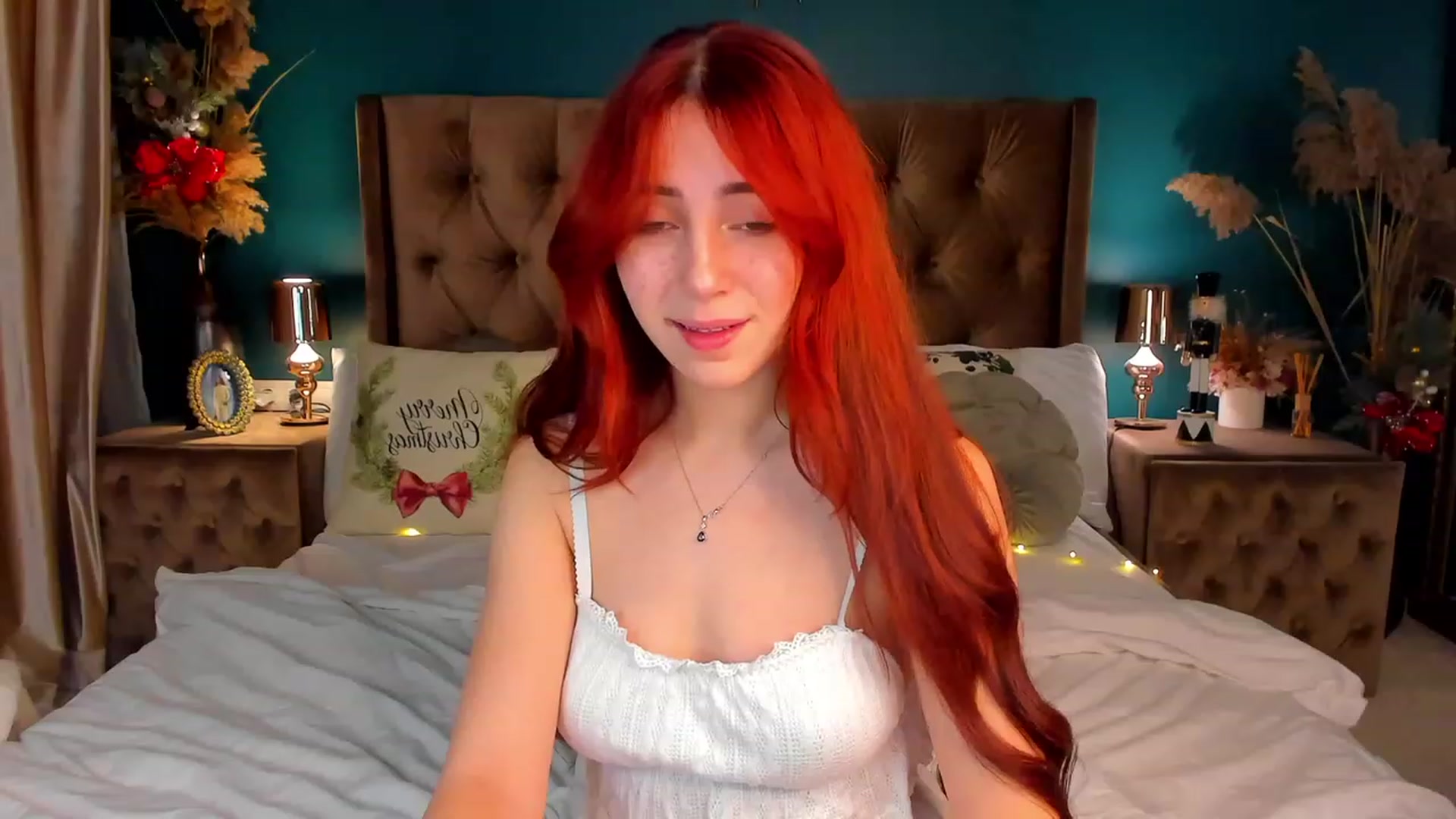 Gallery image thumbnail from ElsaYoung's myfreecams stream on, 12/25/2023, 21:23 image 20 of 20