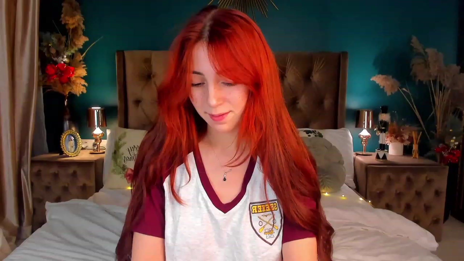 Gallery image thumbnail from ElsaYoung's myfreecams stream on, 12/25/2023, 21:23 image 1 of 20