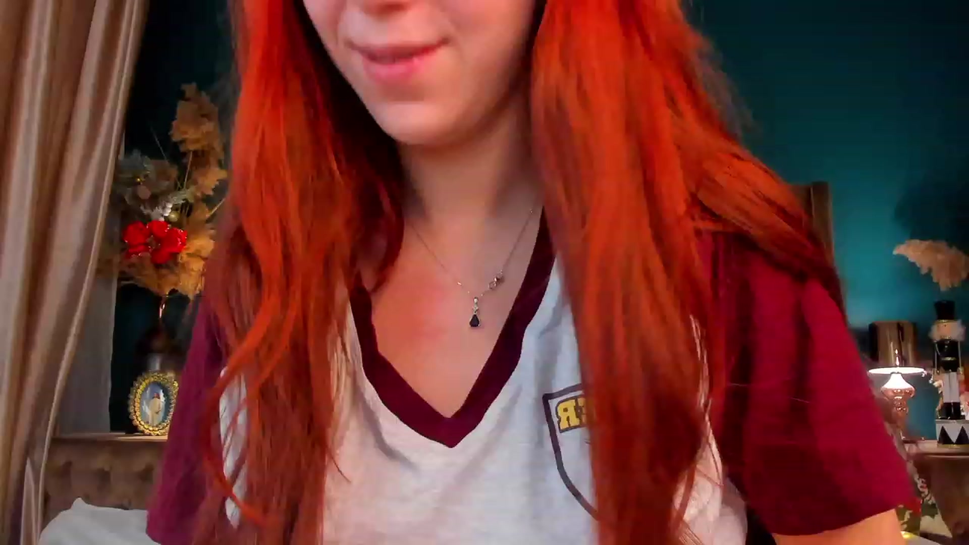 Gallery image thumbnail from ElsaYoung's myfreecams stream on, 12/26/2023, 24:13 image 17 of 20