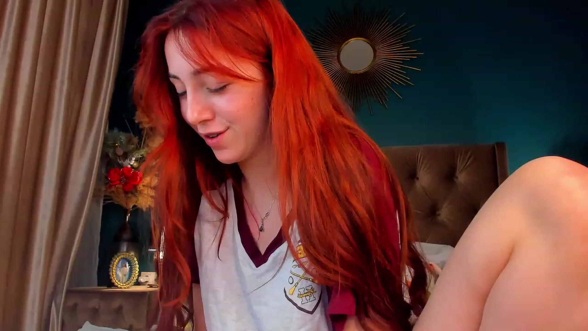 Gallery image thumbnail from ElsaYoung's myfreecams stream on, 12/26/2023, 24:13 image 12 of 20