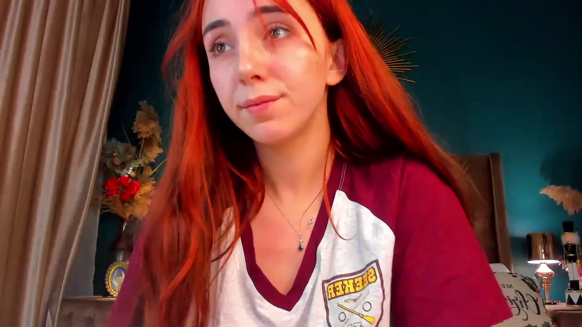 Gallery image thumbnail from ElsaYoung's myfreecams stream on, 12/26/2023, 24:13 image 19 of 20