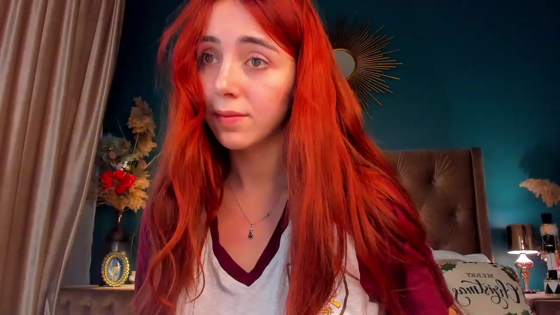 Gallery image thumbnail from ElsaYoung's myfreecams stream on, 12/26/2023, 24:13 image 18 of 20