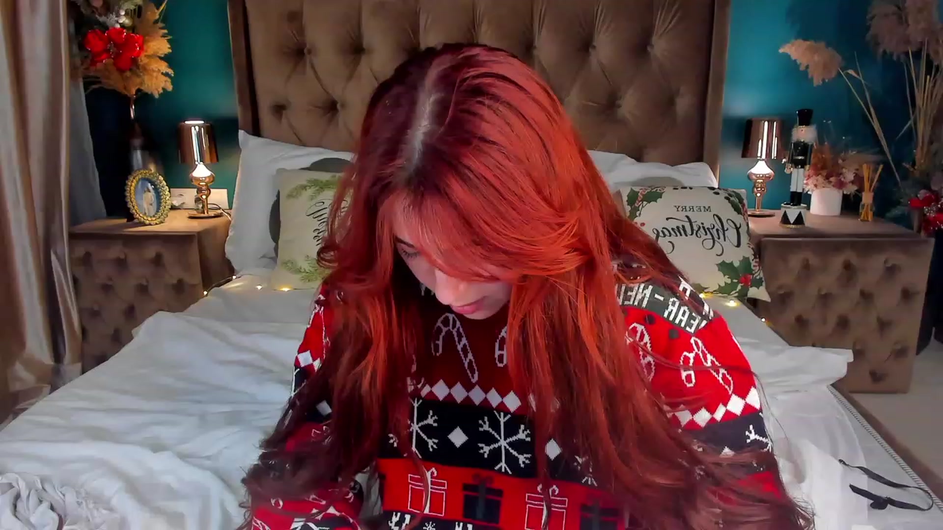 Gallery image thumbnail from ElsaYoung's myfreecams stream on, 12/26/2023, 03:05 image 10 of 20