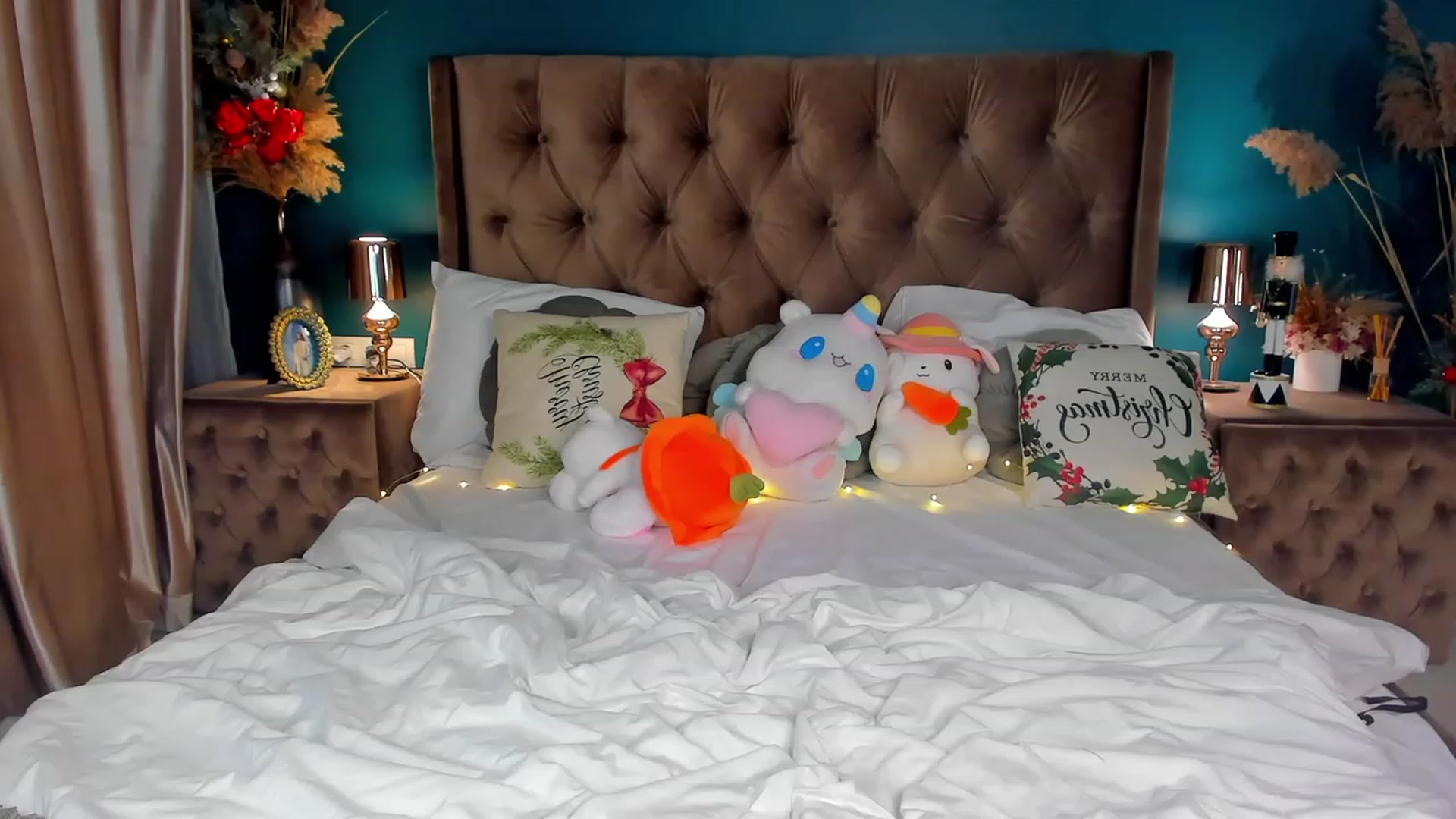 Gallery image thumbnail from ElsaYoung's myfreecams stream on, 12/26/2023, 04:17 image 3 of 20