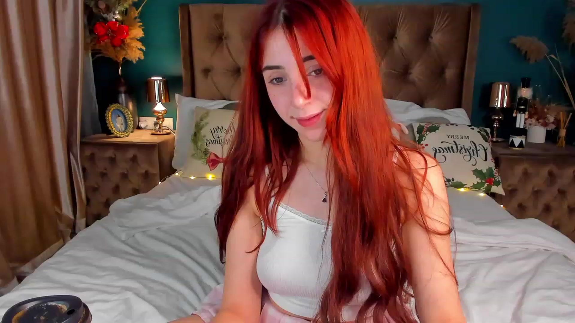 Gallery image thumbnail from ElsaYoung's myfreecams stream on, 12/26/2023, 15:15 image 18 of 20