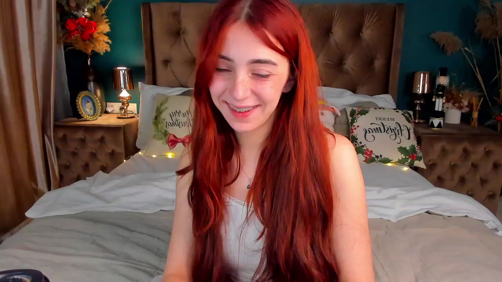 Gallery image thumbnail from ElsaYoung's myfreecams stream on, 12/26/2023, 15:15 image 19 of 20