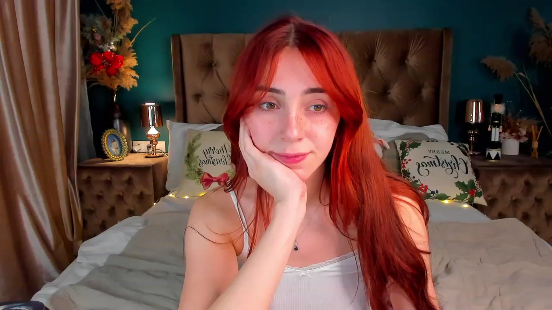 Gallery image thumbnail from ElsaYoung's myfreecams stream on, 12/26/2023, 16:33 image 16 of 20