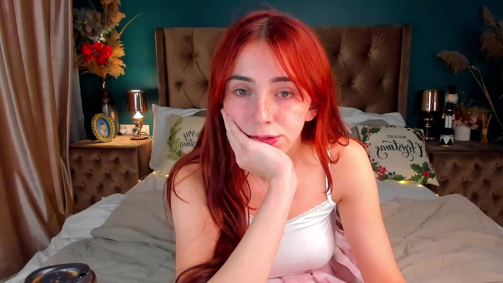 Gallery image thumbnail from ElsaYoung's myfreecams stream on, 12/26/2023, 16:33 image 4 of 20