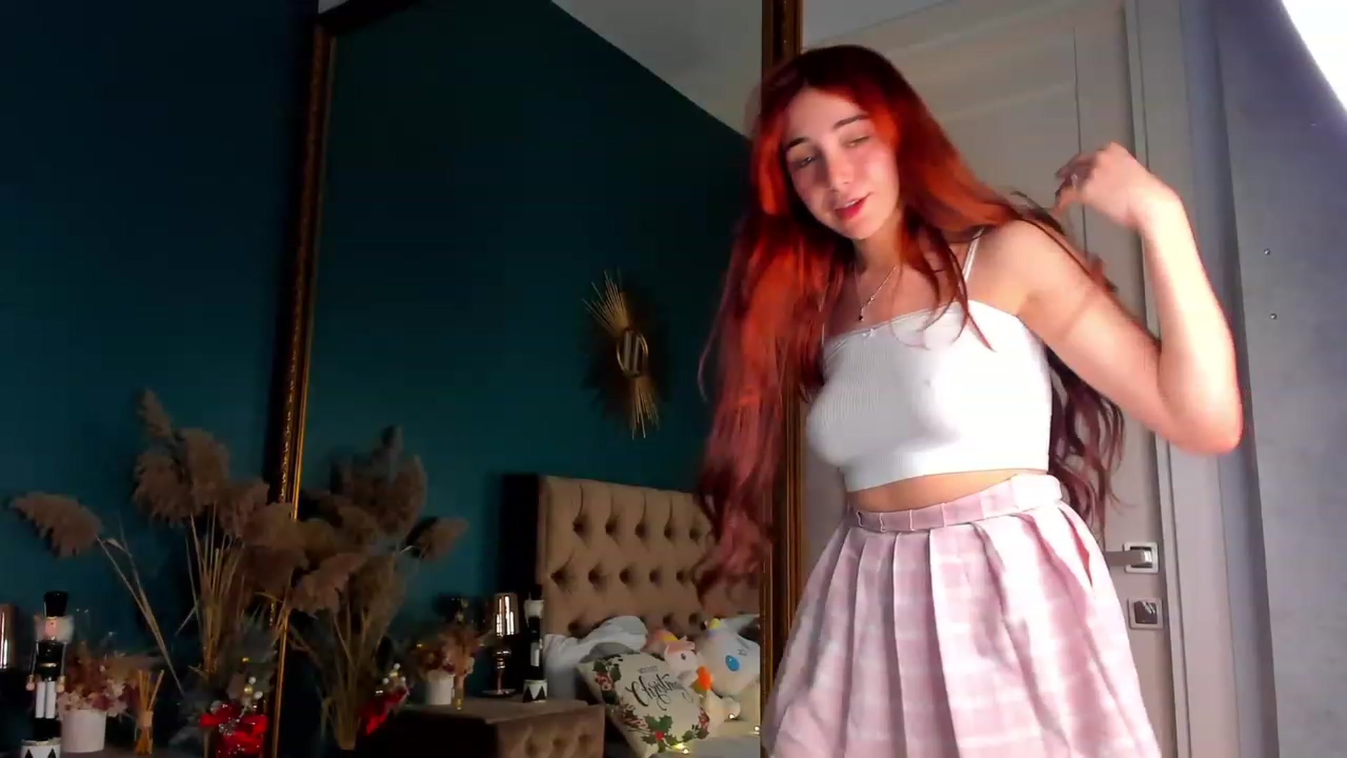 Gallery image thumbnail from ElsaYoung's myfreecams stream on, 12/26/2023, 16:33 image 6 of 20