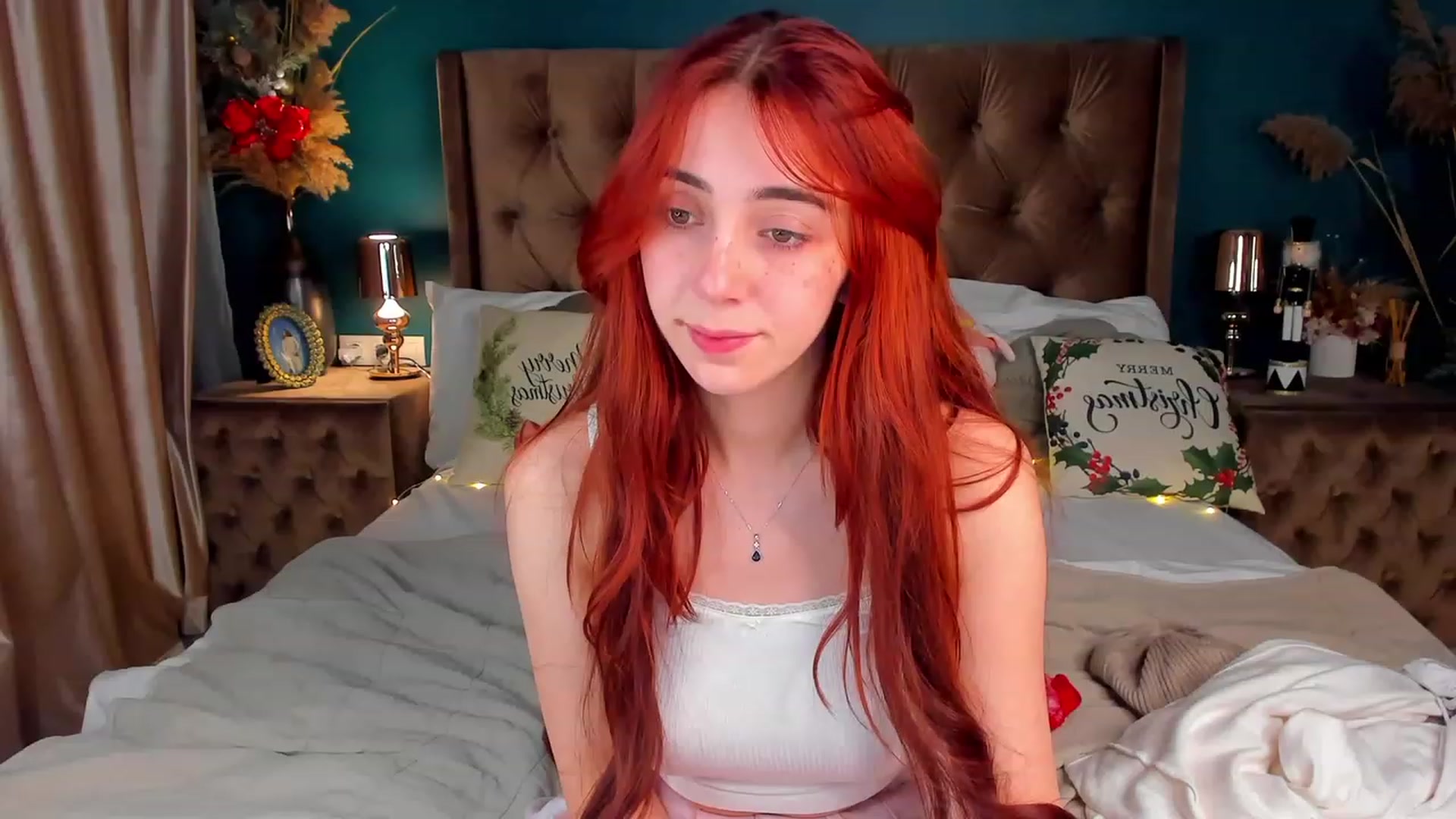 Gallery image thumbnail from ElsaYoung's myfreecams stream on, 12/26/2023, 19:01 image 12 of 20