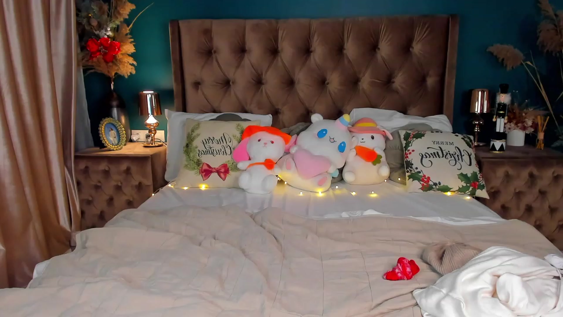 Gallery image thumbnail from ElsaYoung's myfreecams stream on, 12/26/2023, 19:01 image 10 of 20