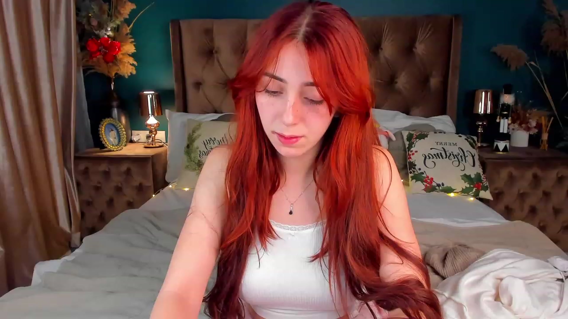 Gallery image thumbnail from ElsaYoung's myfreecams stream on, 12/26/2023, 19:01 image 18 of 20