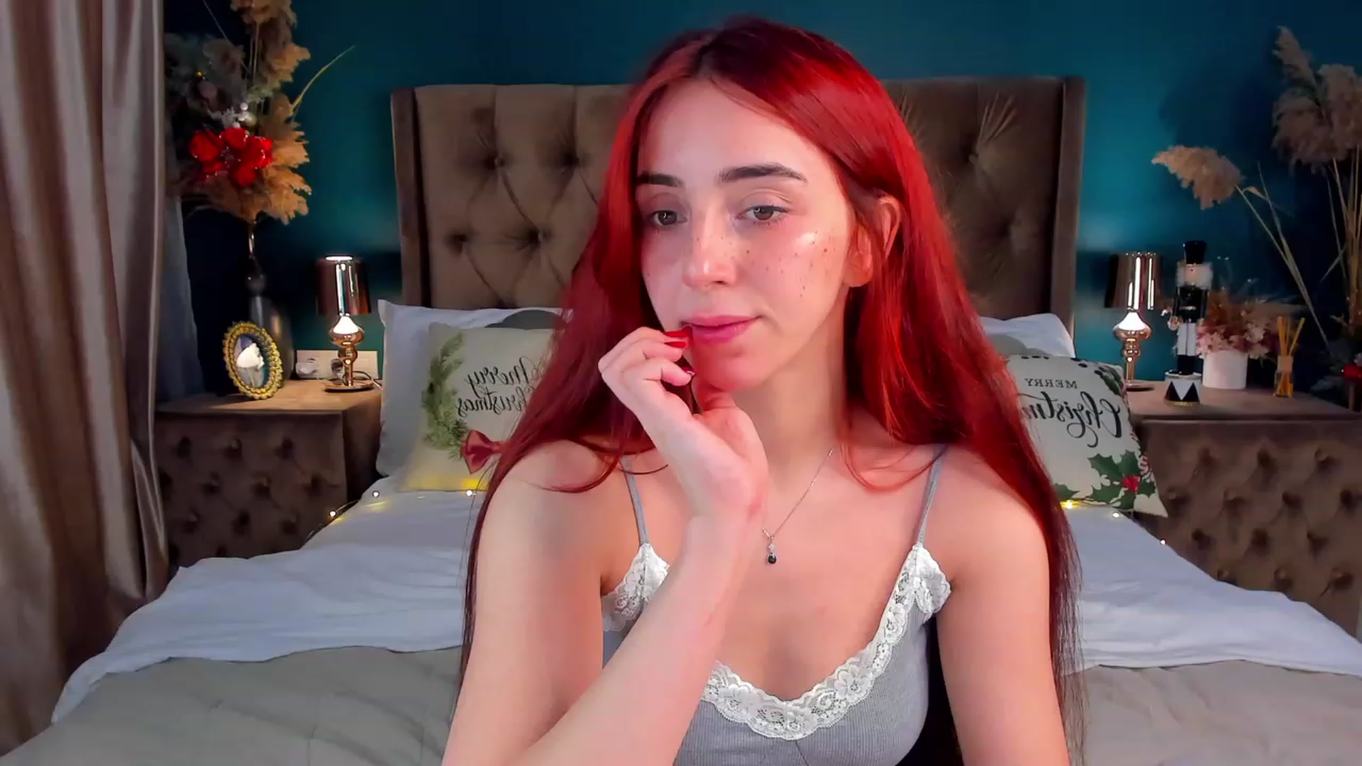 Gallery image thumbnail from ElsaYoung's myfreecams stream on, 12/27/2023, 06:24 image 12 of 20