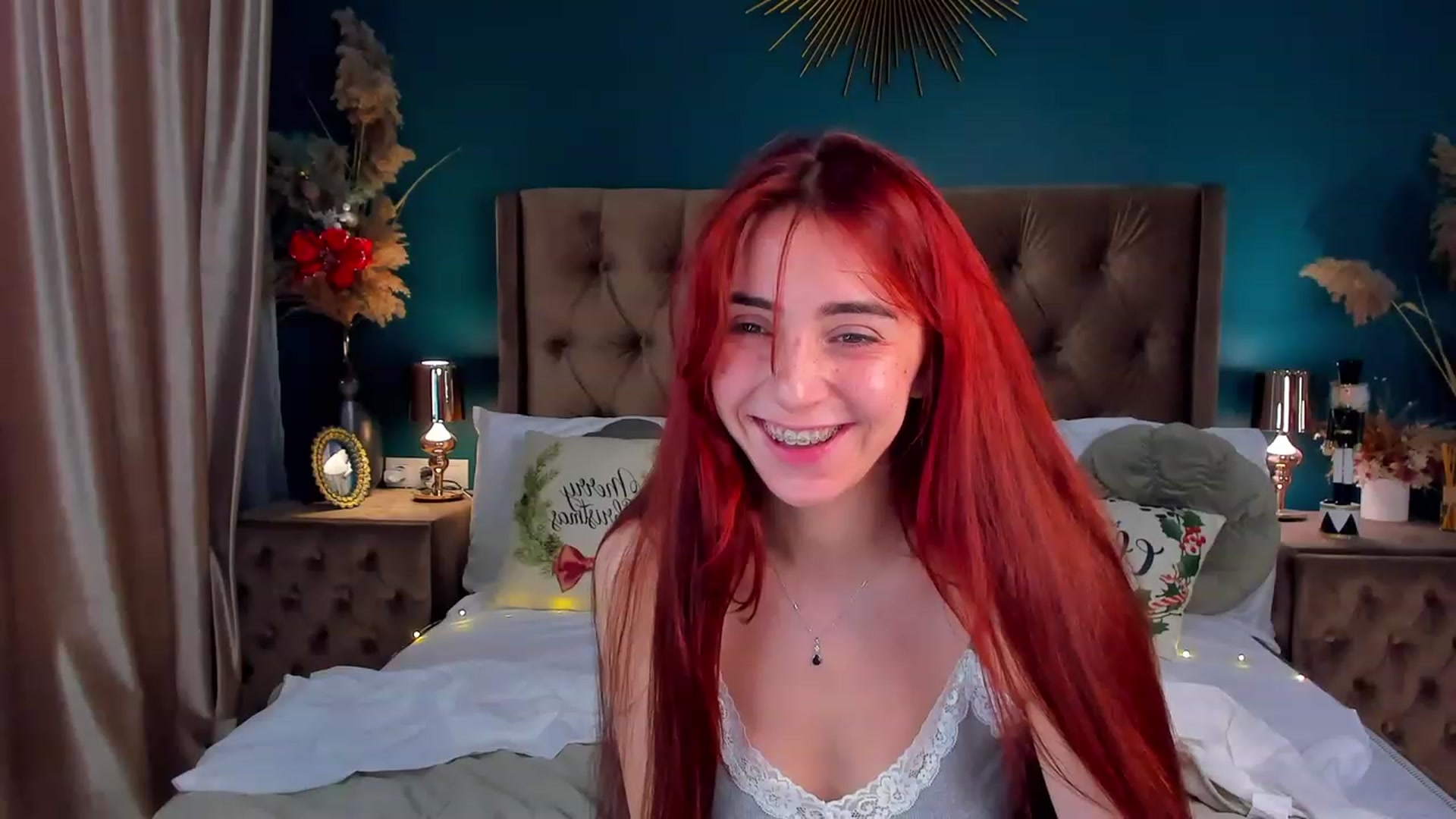 Gallery image thumbnail from ElsaYoung's myfreecams stream on, 12/27/2023, 07:19 image 12 of 20