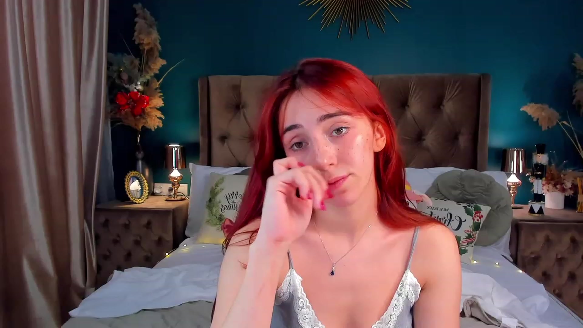 Gallery image thumbnail from ElsaYoung's myfreecams stream on, 12/27/2023, 07:19 image 14 of 20