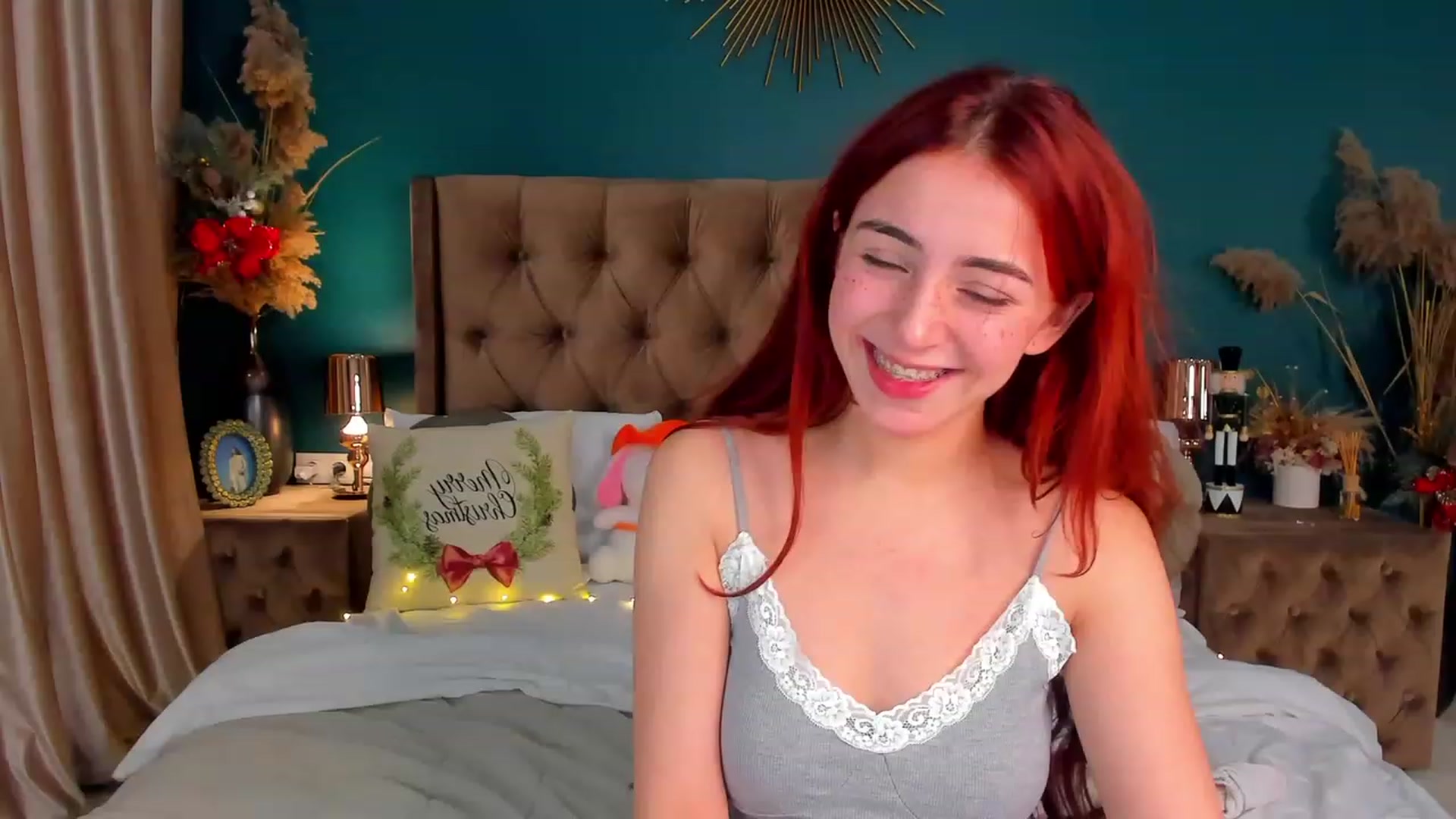 Gallery image thumbnail from ElsaYoung's myfreecams stream on, 12/29/2023, 13:17 image 9 of 20
