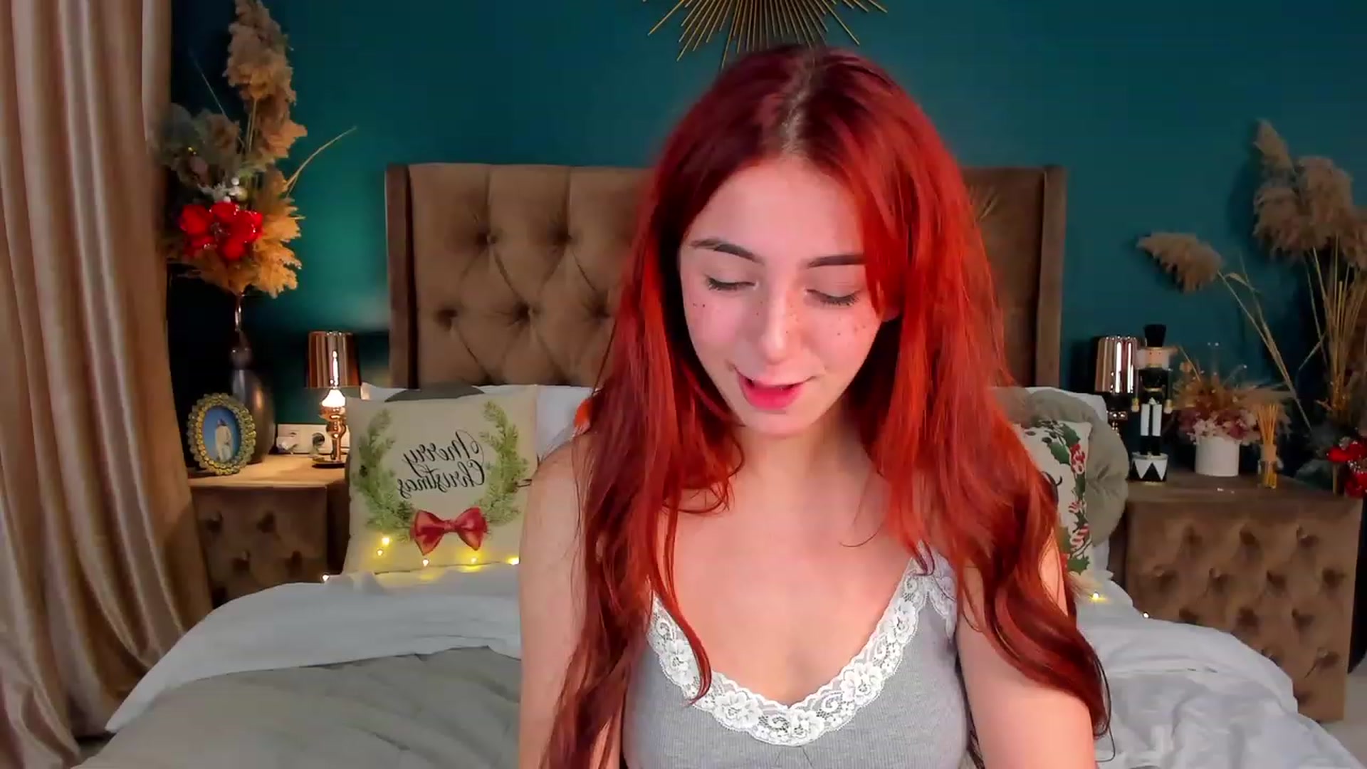Gallery image thumbnail from ElsaYoung's myfreecams stream on, 12/29/2023, 13:17 image 10 of 20