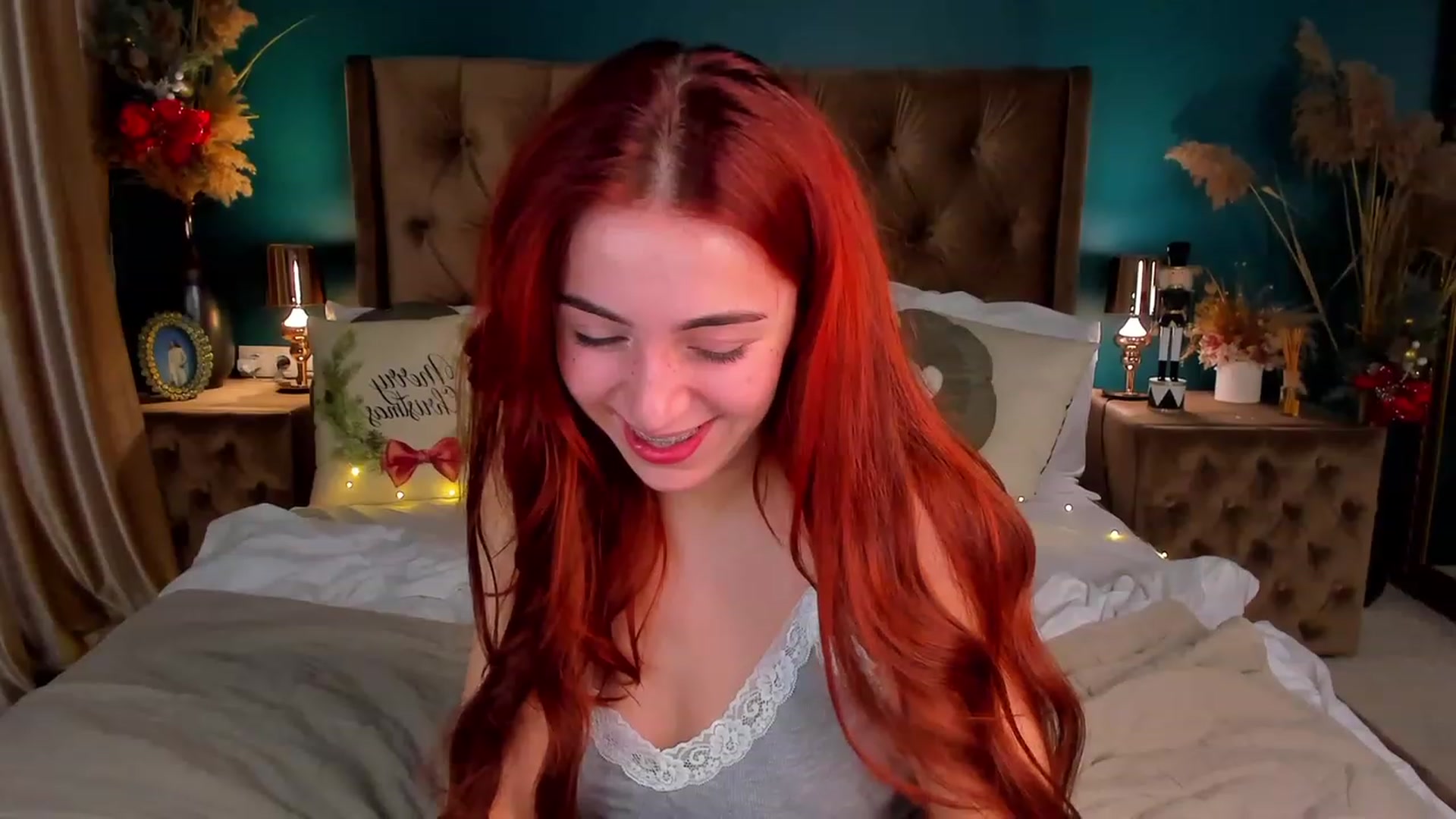 Gallery image thumbnail from ElsaYoung's myfreecams stream on, 12/29/2023, 19:50 image 5 of 20