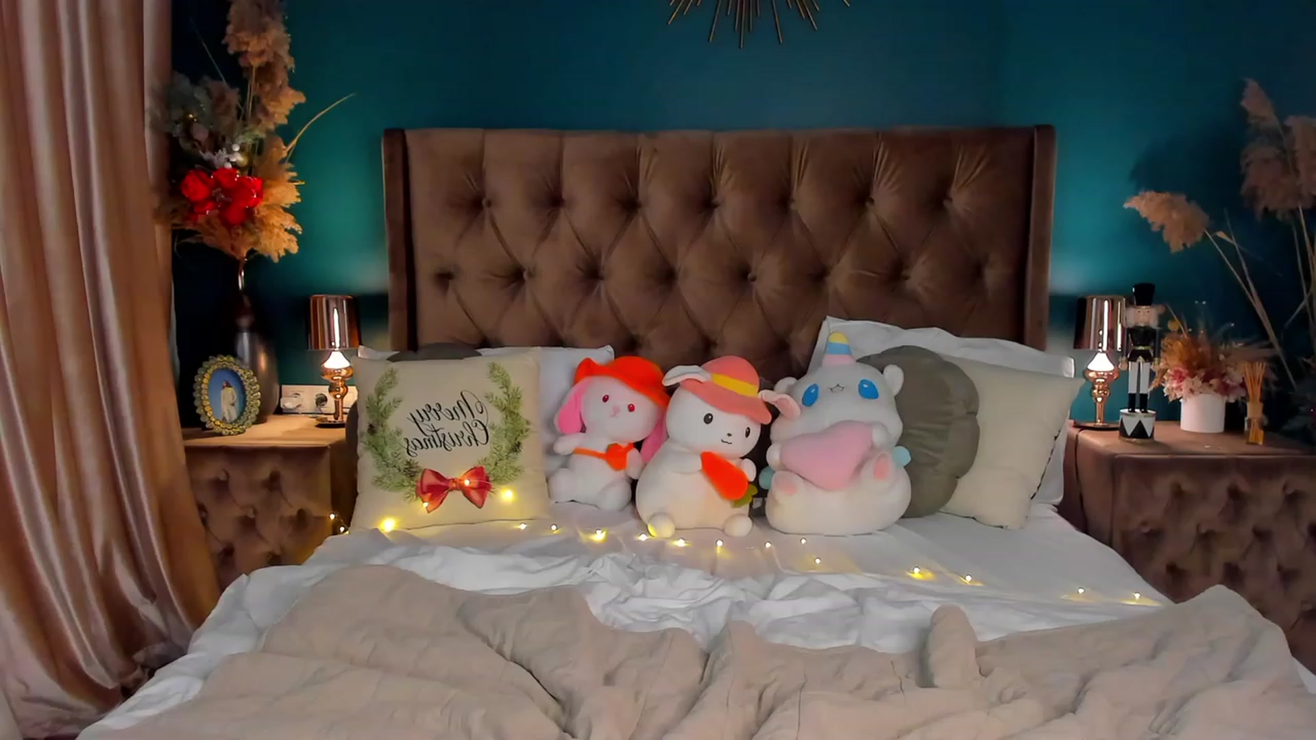 Gallery image thumbnail from ElsaYoung's myfreecams stream on, 12/30/2023, 11:54 image 15 of 20