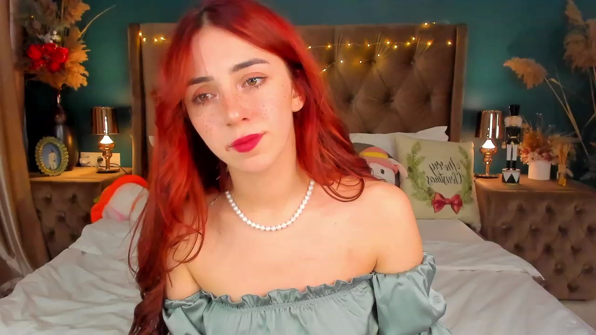 Gallery image thumbnail from ElsaYoung's myfreecams stream on, 12/31/2023, 21:22 image 3 of 20