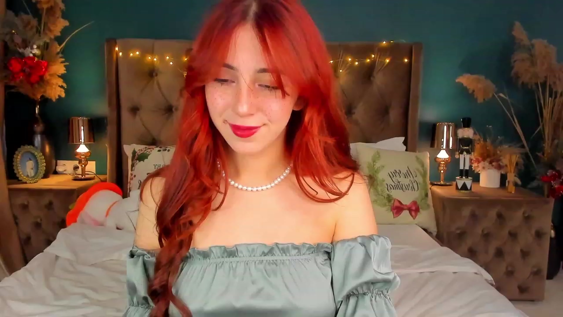 Gallery image thumbnail from ElsaYoung's myfreecams stream on, 12/31/2023, 21:22 image 1 of 20