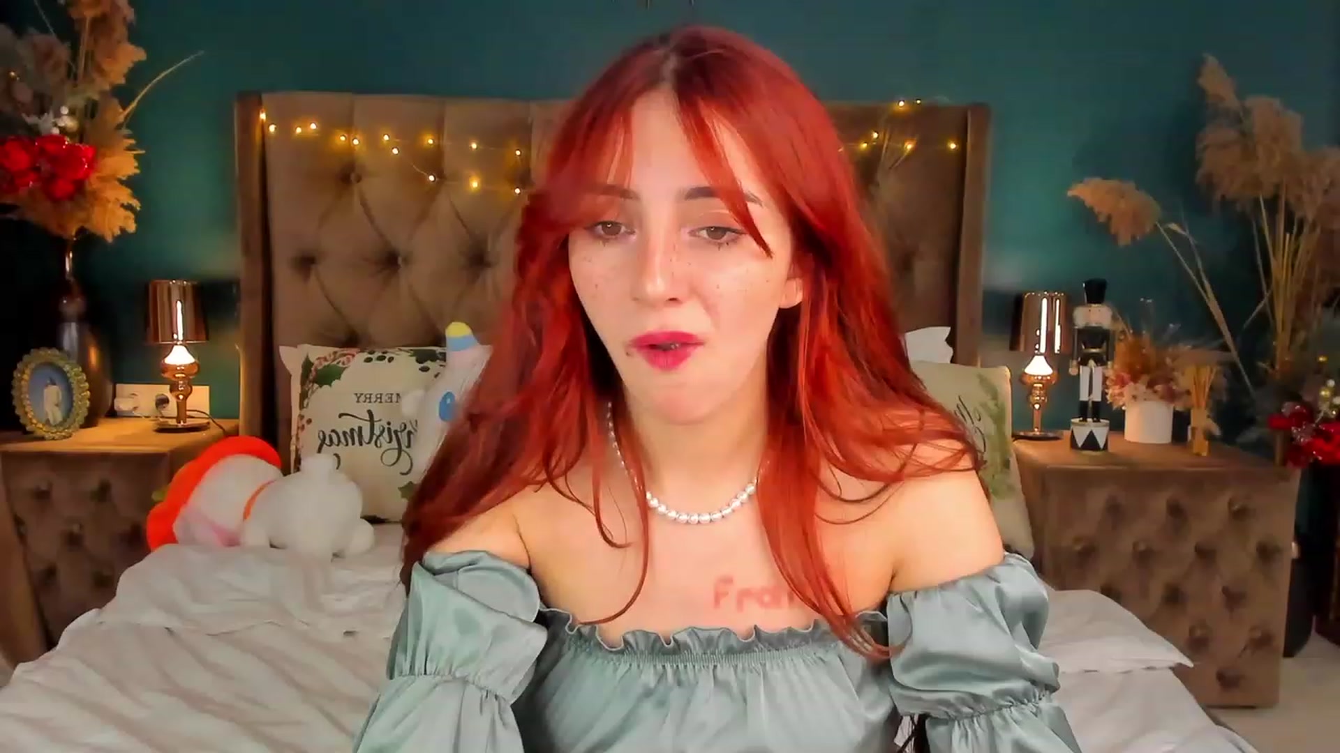 Gallery image thumbnail from ElsaYoung's myfreecams stream on, 12/31/2023, 22:12 image 7 of 20