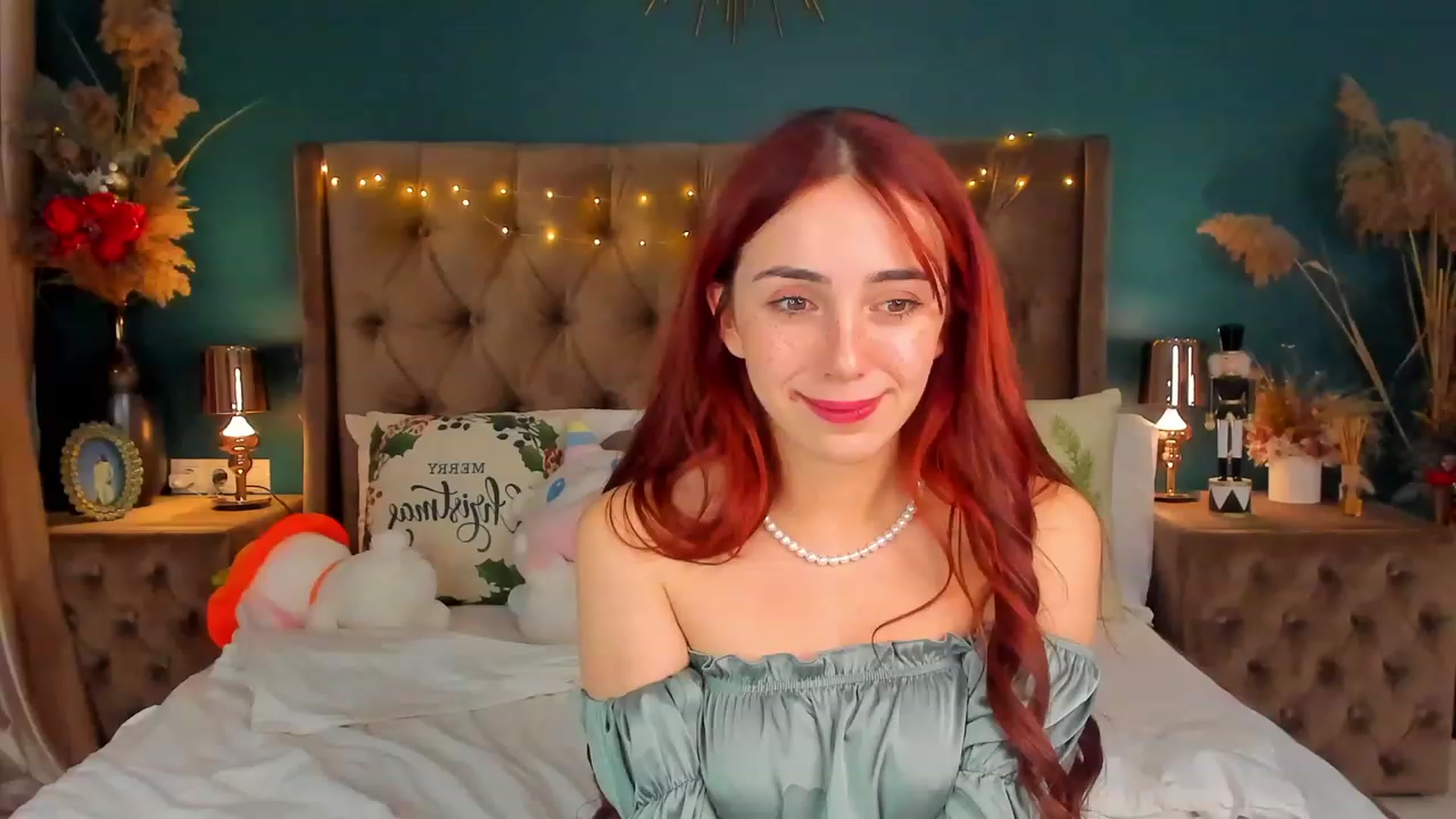 Gallery image thumbnail from ElsaYoung's myfreecams stream on, 01/01/2024, 24:01 image 4 of 20