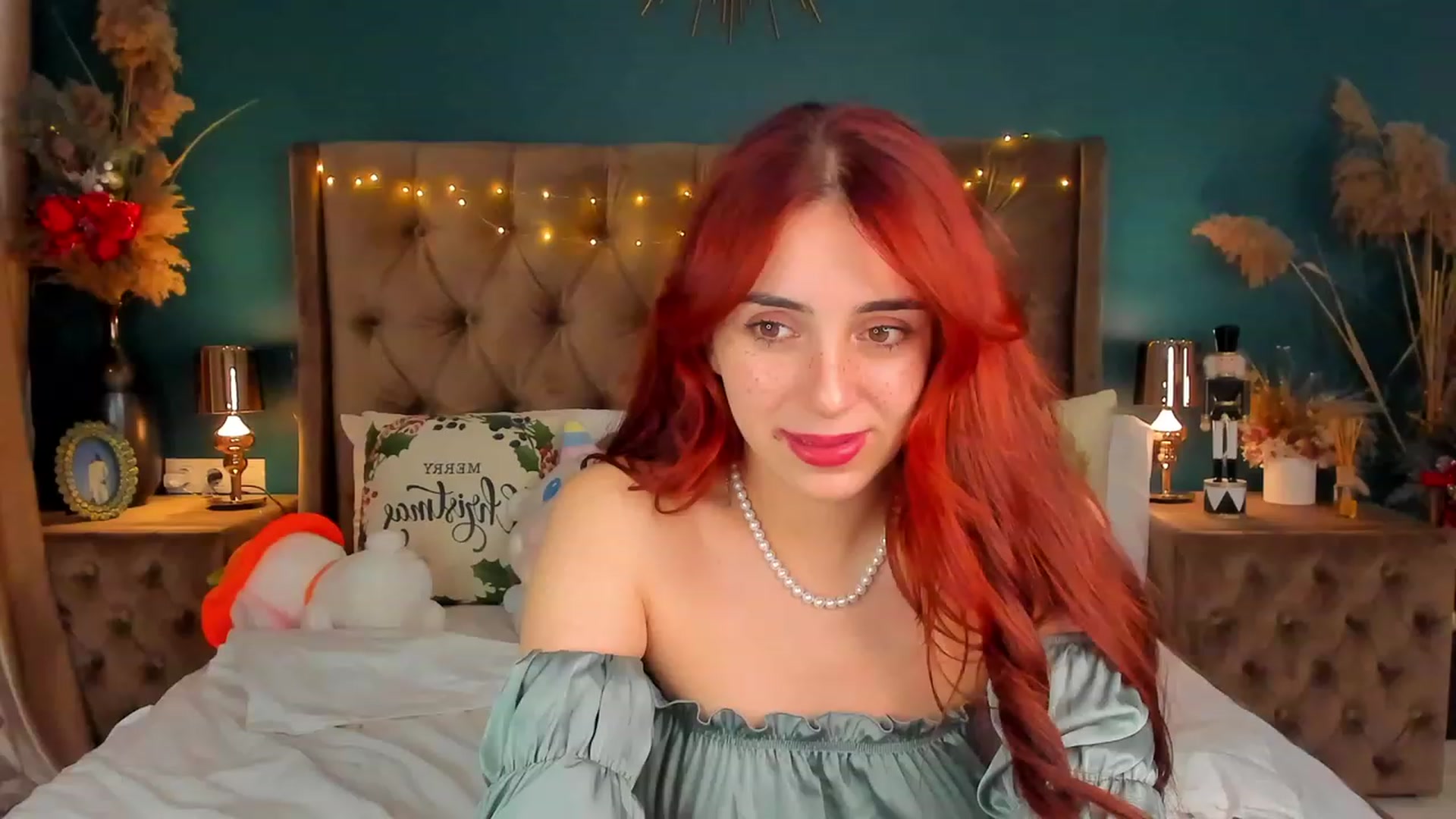 Gallery image thumbnail from ElsaYoung's myfreecams stream on, 01/01/2024, 24:01 image 8 of 20