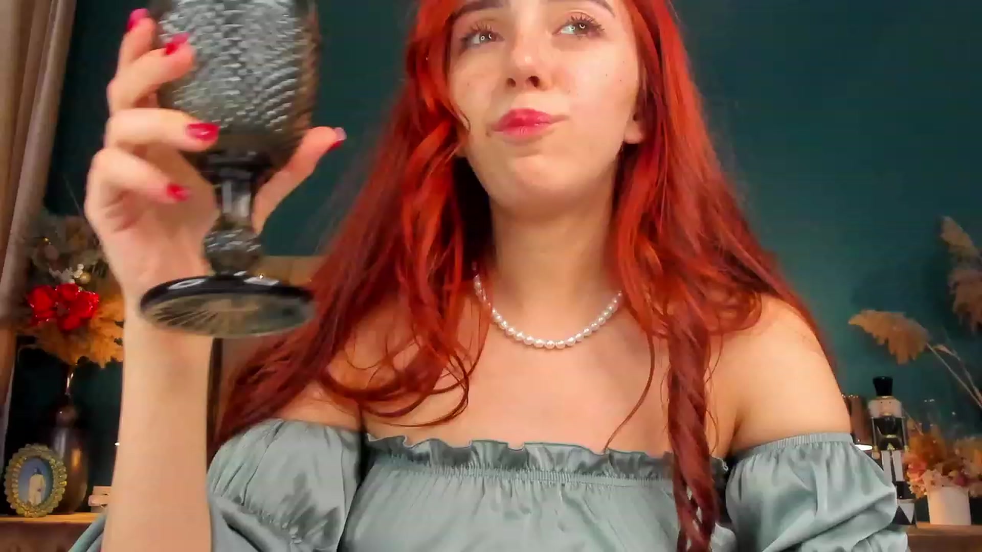 Gallery image thumbnail from ElsaYoung's myfreecams stream on, 01/01/2024, 24:01 image 20 of 20