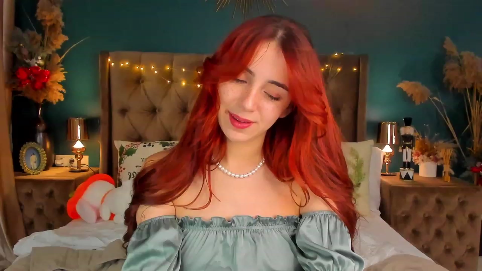 Gallery image thumbnail from ElsaYoung's myfreecams stream on, 01/01/2024, 02:17 image 12 of 20